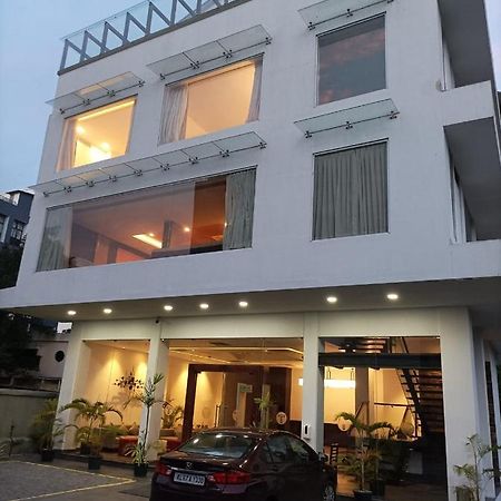 The Terrace By Ladder Mgd By Citrine Hotel Thiruvananthapuram Exterior photo