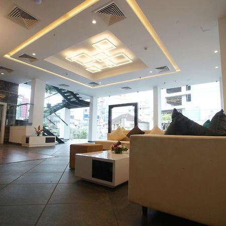 The Terrace By Ladder Mgd By Citrine Hotel Thiruvananthapuram Exterior photo