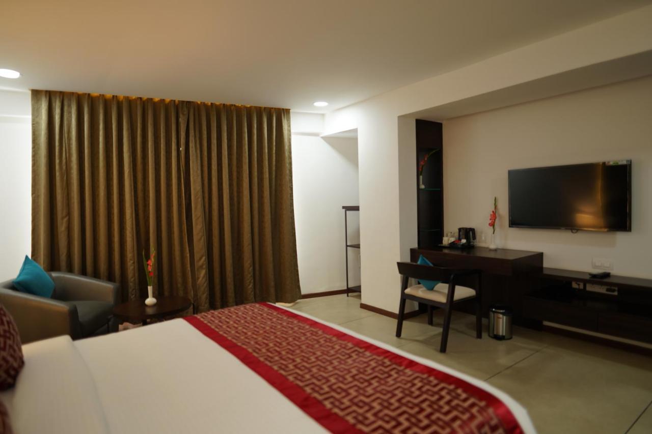 The Terrace By Ladder Mgd By Citrine Hotel Thiruvananthapuram Exterior photo