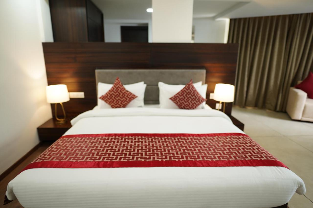 The Terrace By Ladder Mgd By Citrine Hotel Thiruvananthapuram Exterior photo