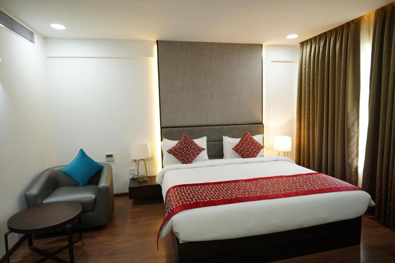 The Terrace By Ladder Mgd By Citrine Hotel Thiruvananthapuram Exterior photo