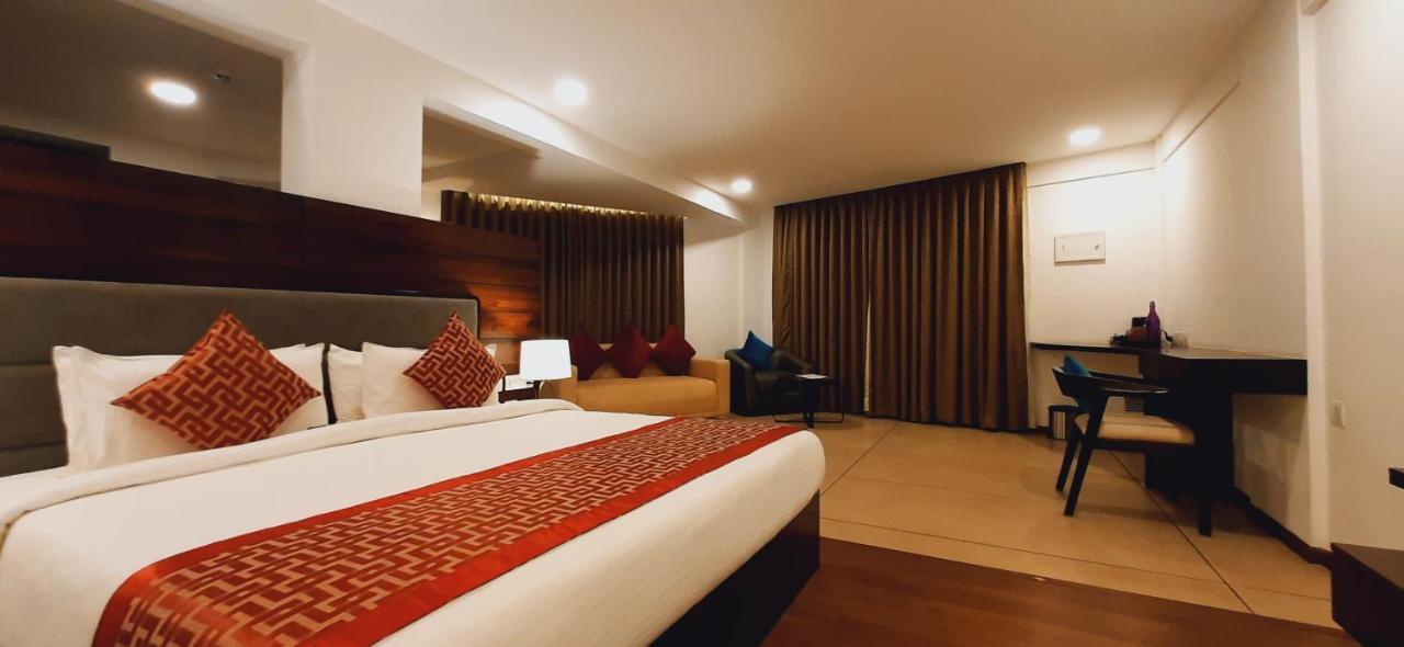 The Terrace By Ladder Mgd By Citrine Hotel Thiruvananthapuram Exterior photo