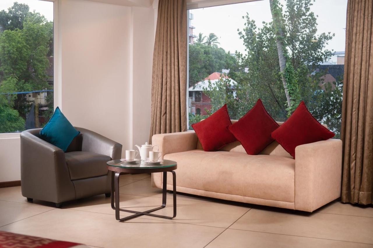 The Terrace By Ladder Mgd By Citrine Hotel Thiruvananthapuram Exterior photo