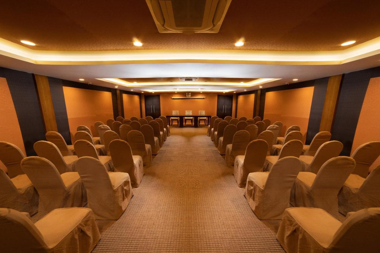 The Terrace By Ladder Mgd By Citrine Hotel Thiruvananthapuram Exterior photo