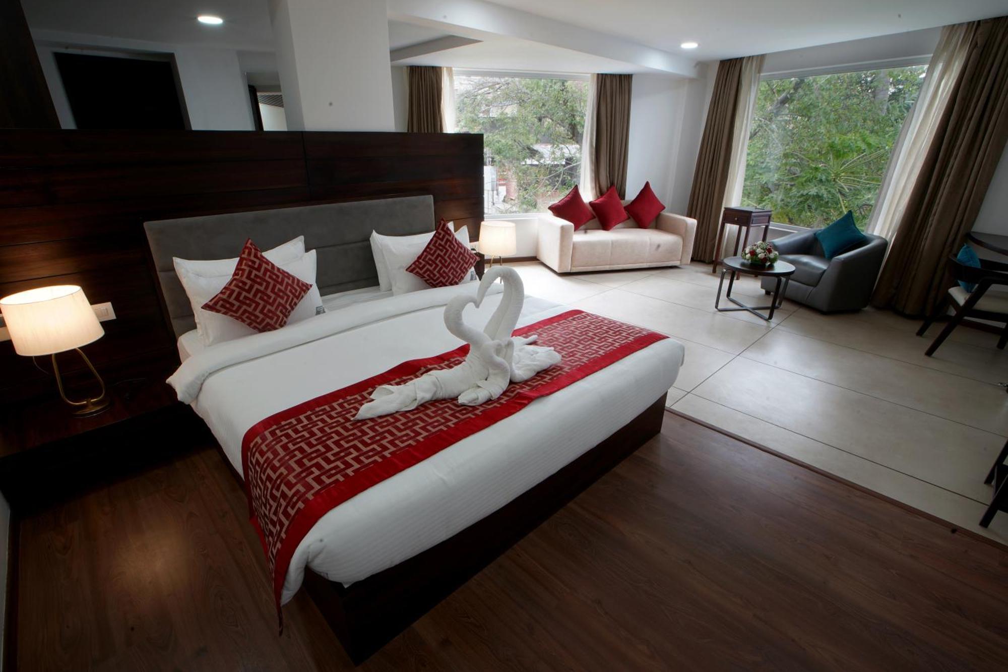 The Terrace By Ladder Mgd By Citrine Hotel Thiruvananthapuram Exterior photo