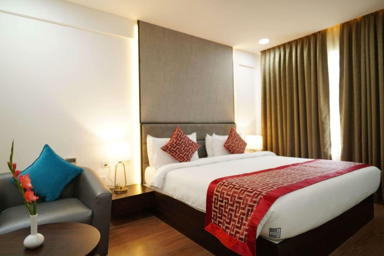The Terrace By Ladder Mgd By Citrine Hotel Thiruvananthapuram Exterior photo